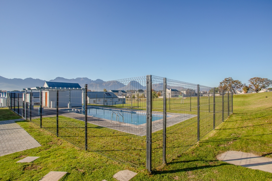 3 Bedroom Property for Sale in Honeydew Country Estate Western Cape